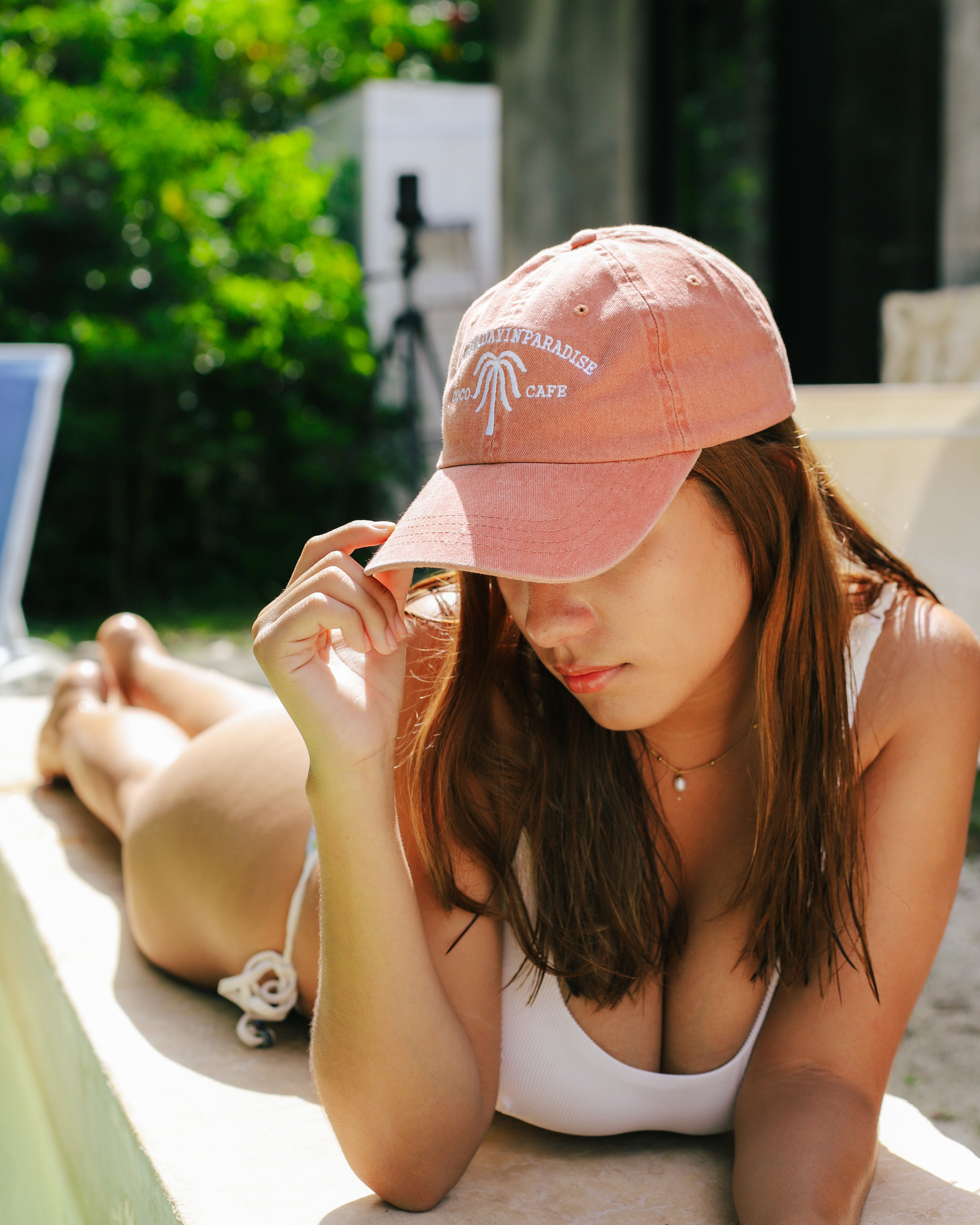 In Paradise-gorra salmon con bordado